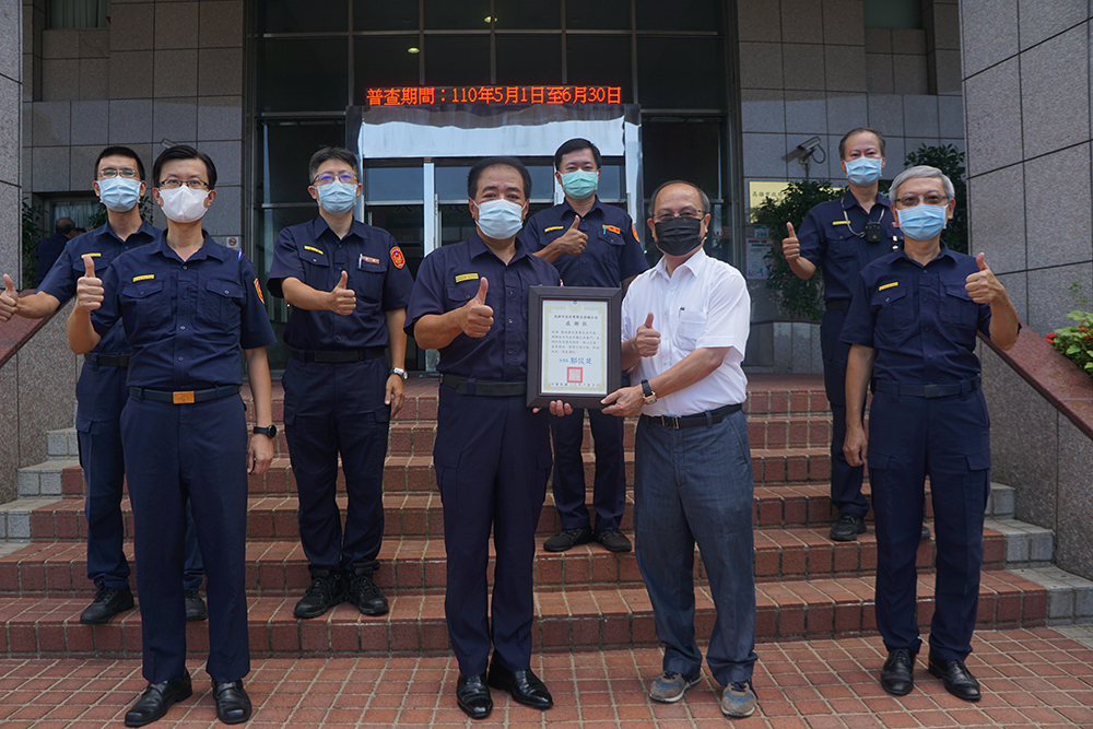 國城捐贈高科技消毒門等物資 提升警防疫能量
