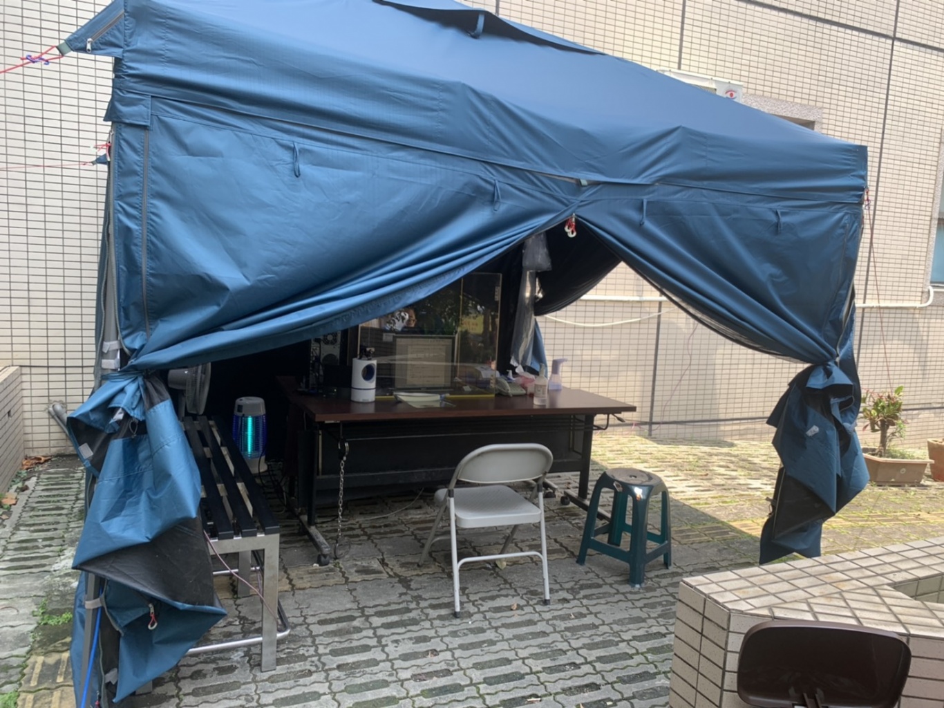 國城捐贈高科技消毒門等物資 提升警防疫能量
